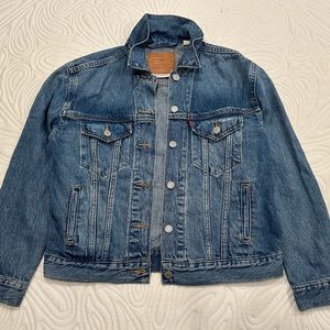 Levi’s Premium Denim Jacket - perfect condition